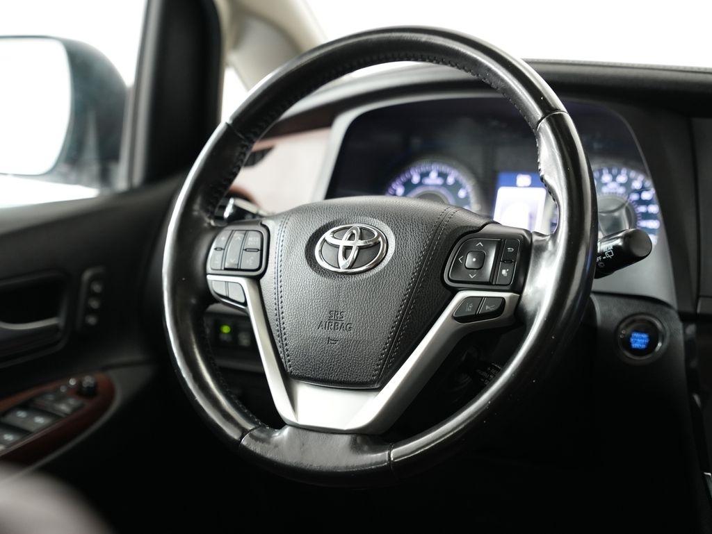 Toyota Sienna Limited Premium AWD 7-Passenger (Natl) 2018