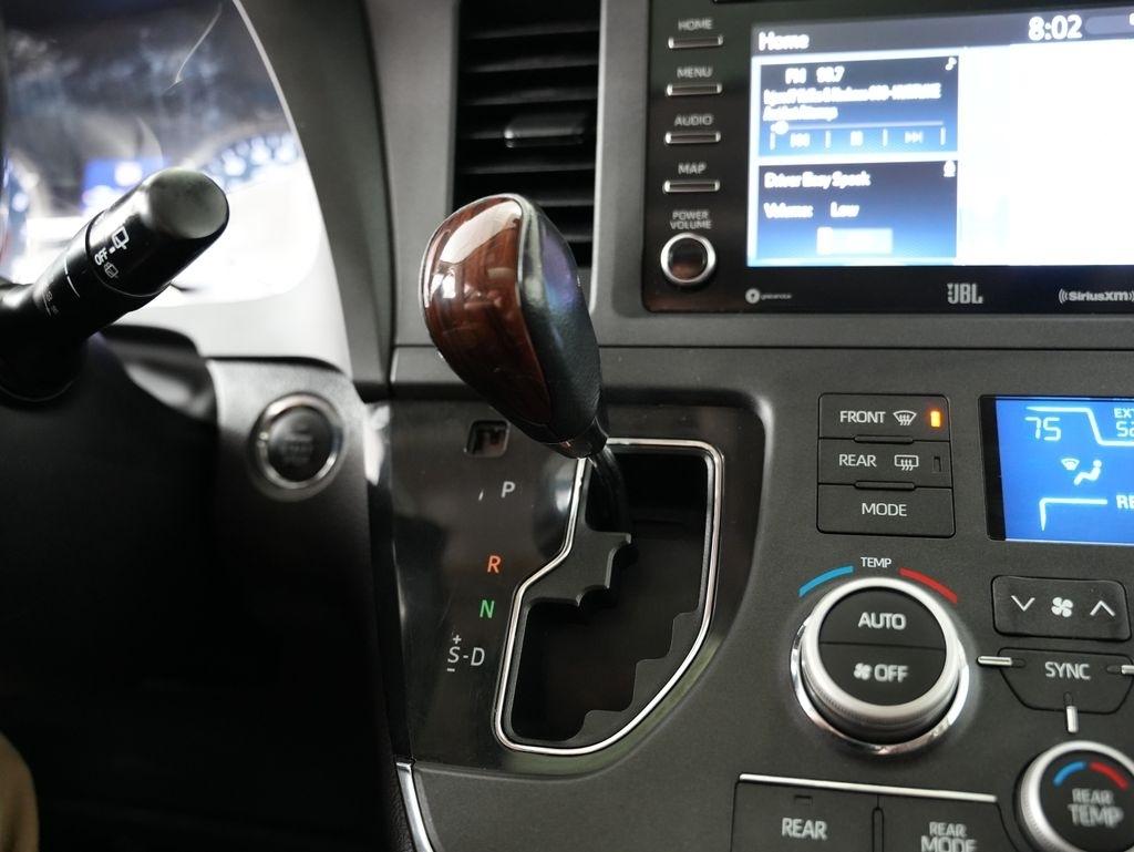 Toyota Sienna Limited Premium AWD 7-Passenger (Natl) 2018