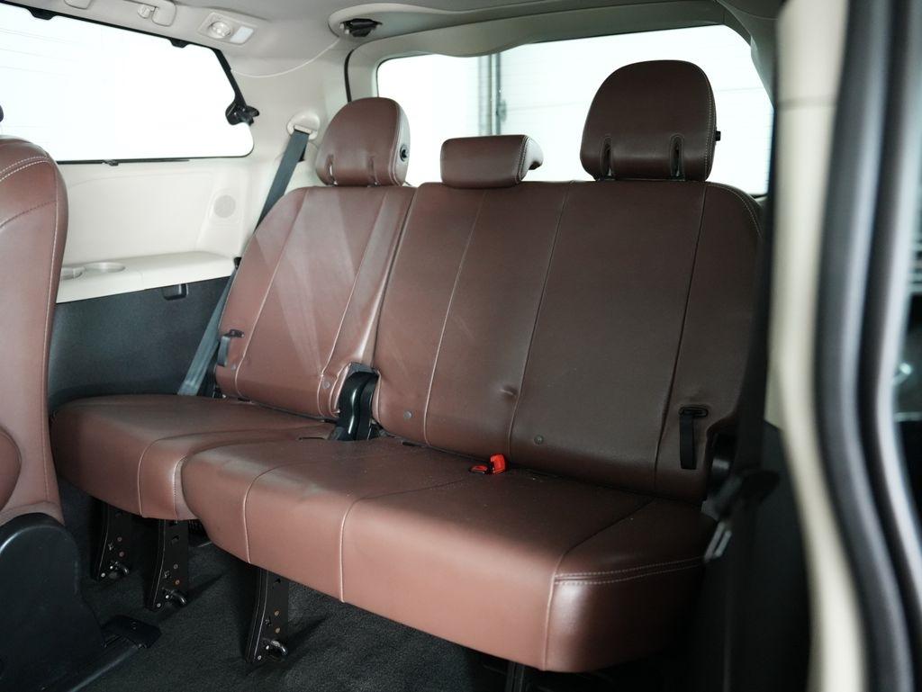 Toyota Sienna Limited Premium AWD 7-Passenger (Natl) 2018