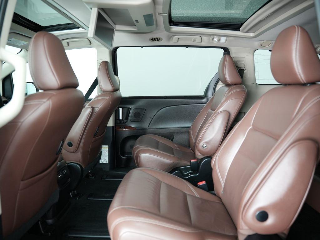 Toyota Sienna Limited Premium AWD 7-Passenger (Natl) 2018