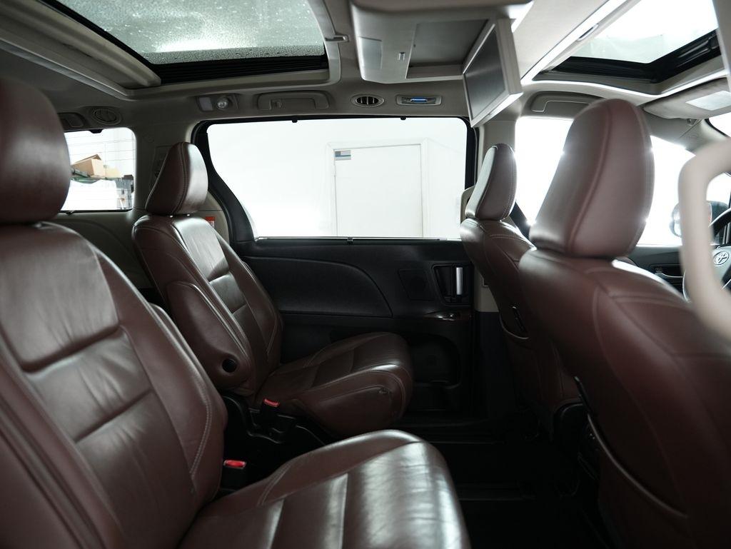 Toyota Sienna Limited Premium AWD 7-Passenger (Natl) 2018
