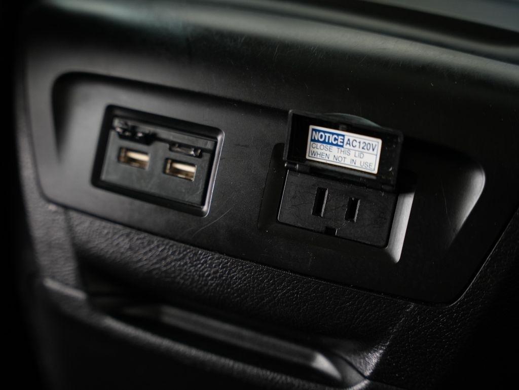 Toyota Sienna Limited Premium AWD 7-Passenger (Natl) 2018