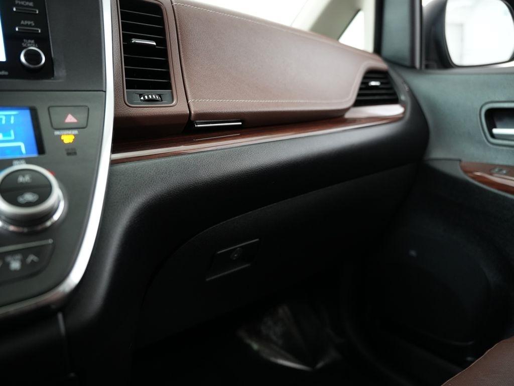 Toyota Sienna Limited Premium AWD 7-Passenger (Natl) 2018