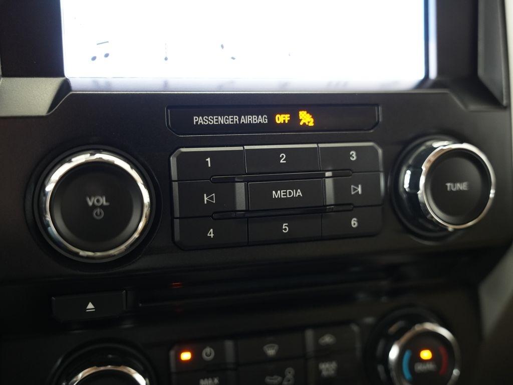 Ford F-150 4WD SuperCrew 145" King Ranch 2016