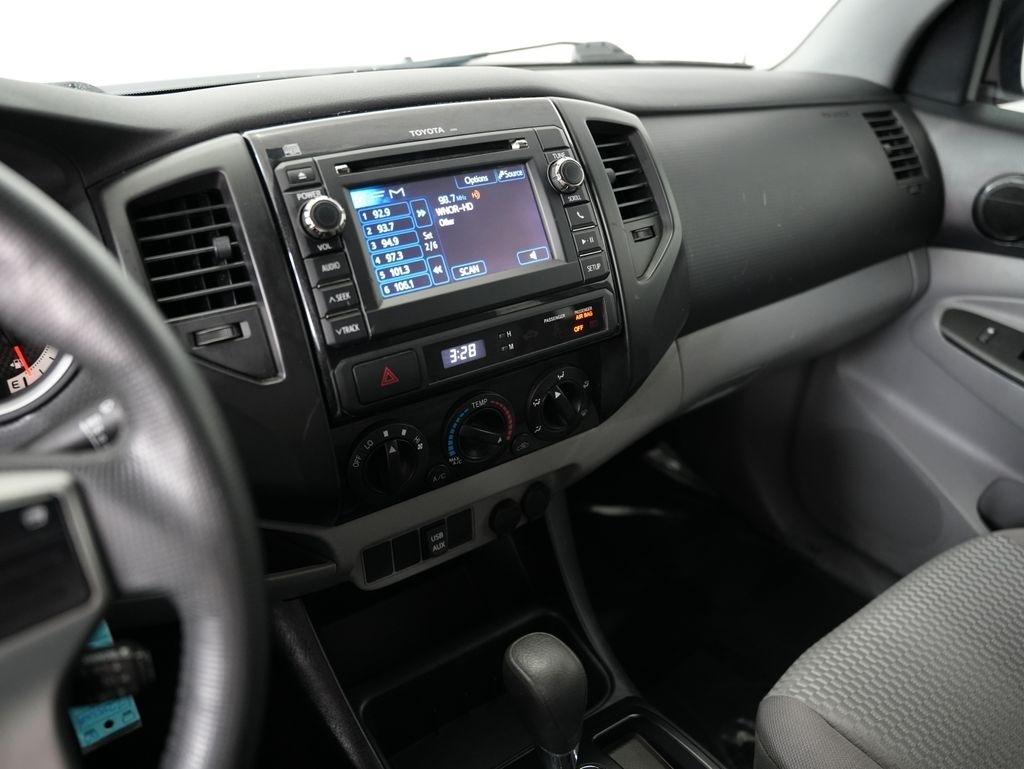 Toyota Tacoma 2WD Double Cab I4 AT PreRunner (Natl) 2013