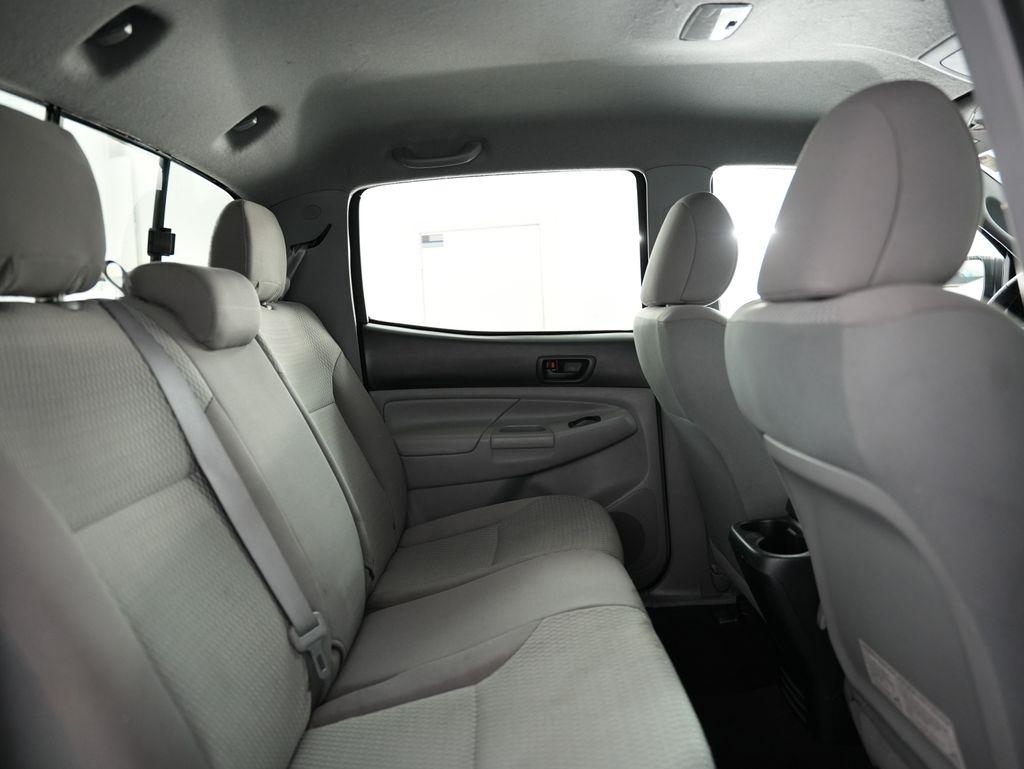 Toyota Tacoma 2WD Double Cab I4 AT PreRunner (Natl) 2013