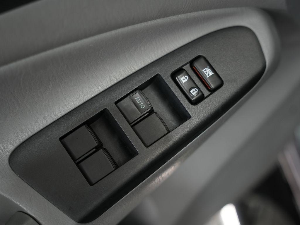 Toyota Tacoma 2WD Double Cab I4 AT PreRunner (Natl) 2013