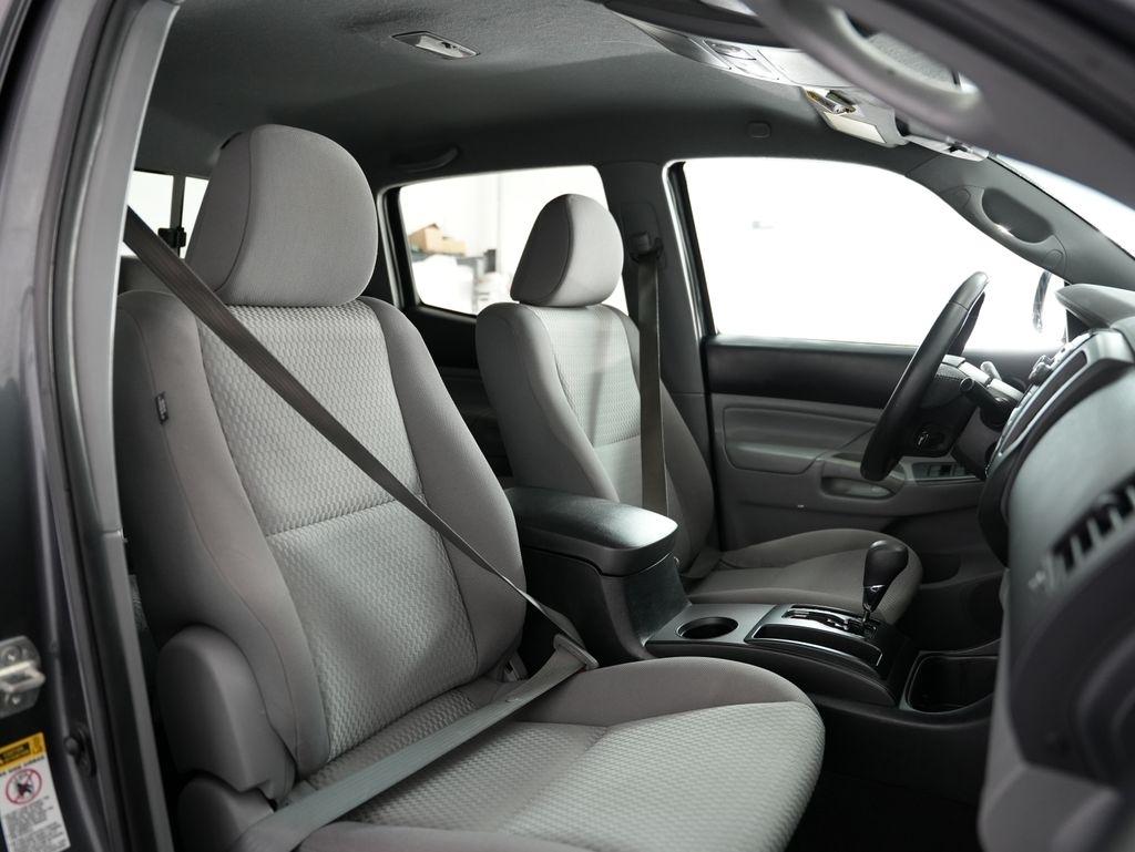 Toyota Tacoma 2WD Double Cab I4 AT PreRunner (Natl) 2013