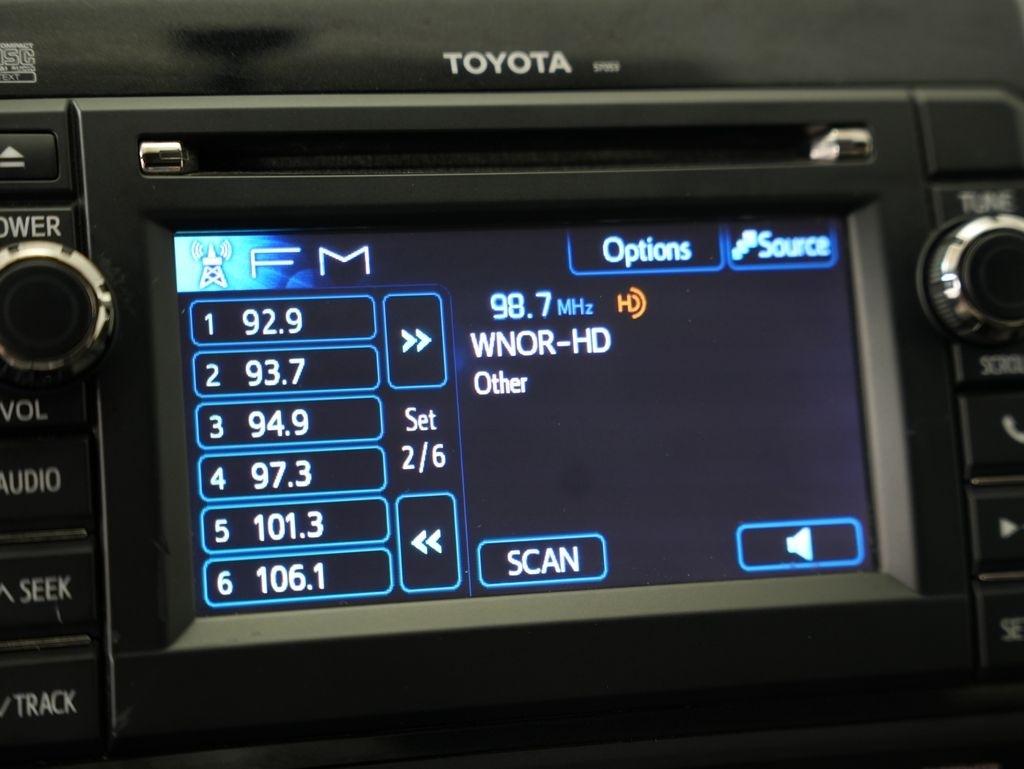 Toyota Tacoma 2WD Double Cab I4 AT PreRunner (Natl) 2013