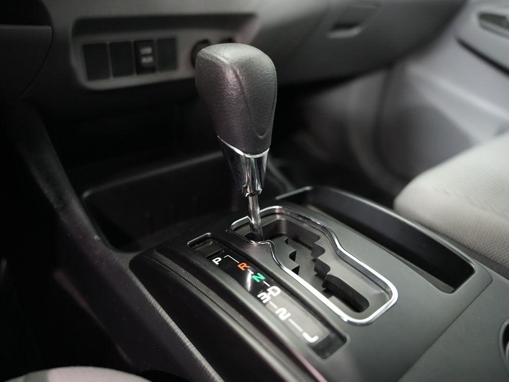 Toyota Tacoma 2WD Double Cab I4 AT PreRunner (Natl) 2013