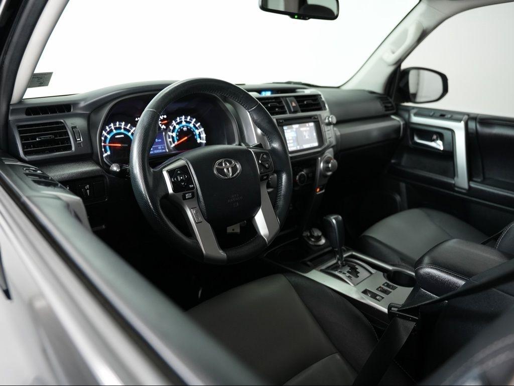 Toyota 4Runner TRD Off Road Premium 4WD (Natl) 2018