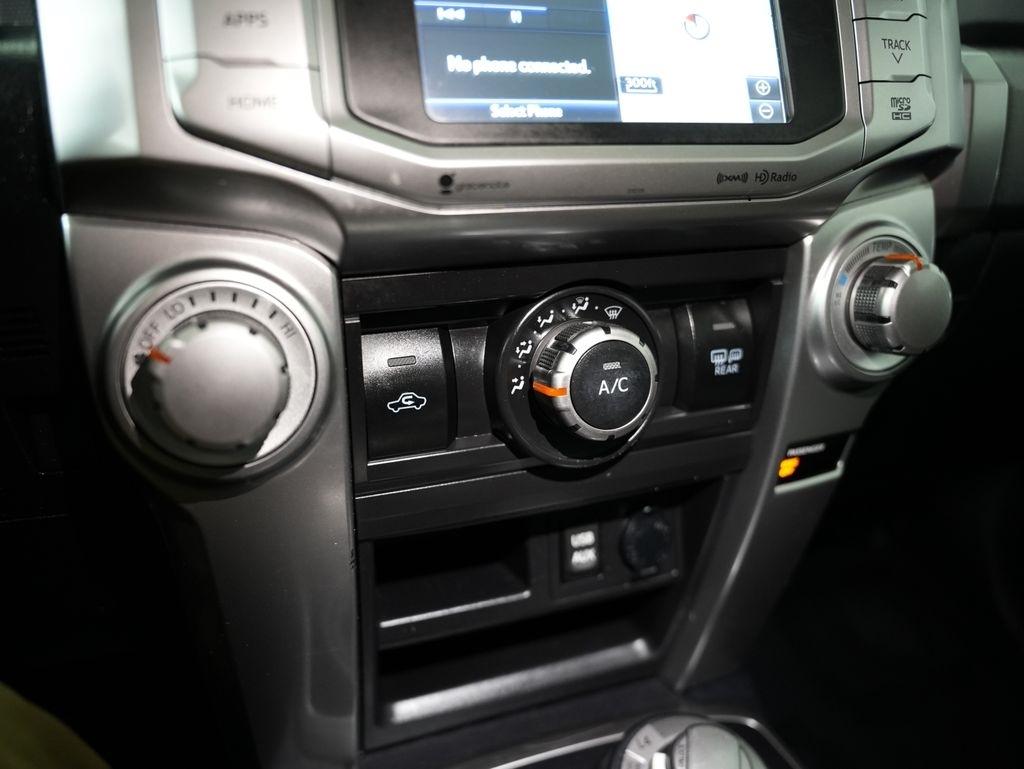 Toyota 4Runner TRD Off Road Premium 4WD (Natl) 2018