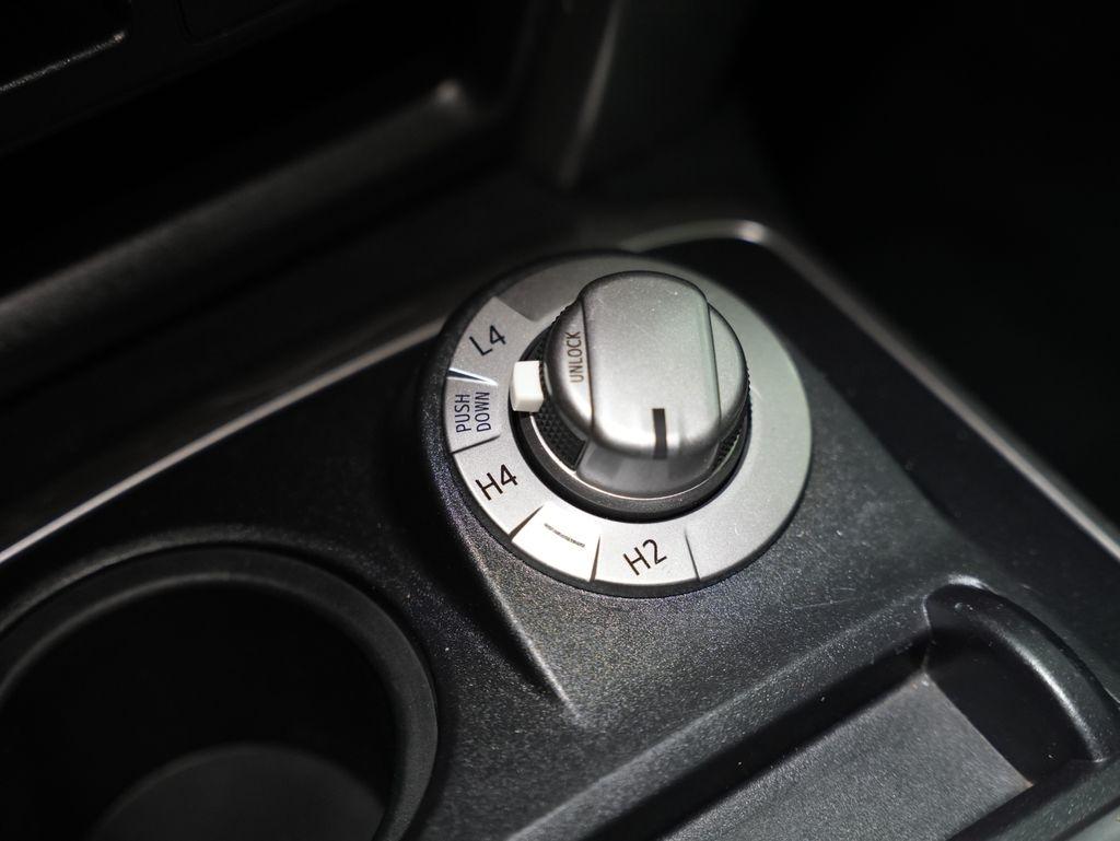 Toyota 4Runner TRD Off Road Premium 4WD (Natl) 2018