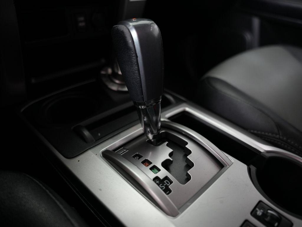 Toyota 4Runner TRD Off Road Premium 4WD (Natl) 2018