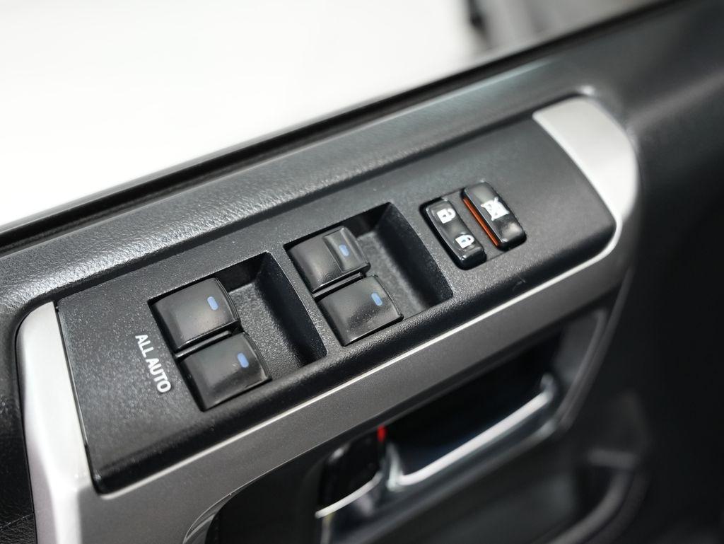 Toyota 4Runner TRD Off Road Premium 4WD (Natl) 2018