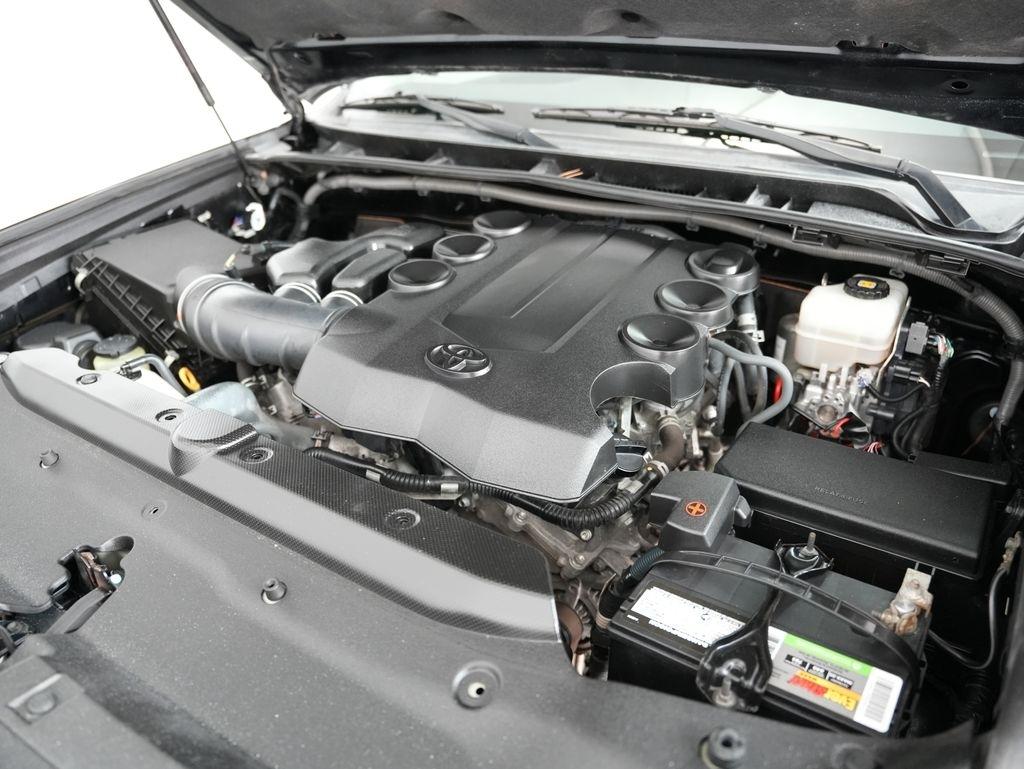 Toyota 4Runner TRD Off Road Premium 4WD (Natl) 2018