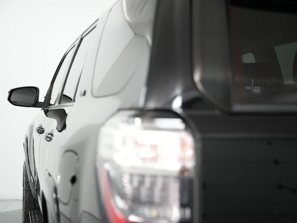 Toyota 4Runner TRD Off Road Premium 4WD (Natl) 2018