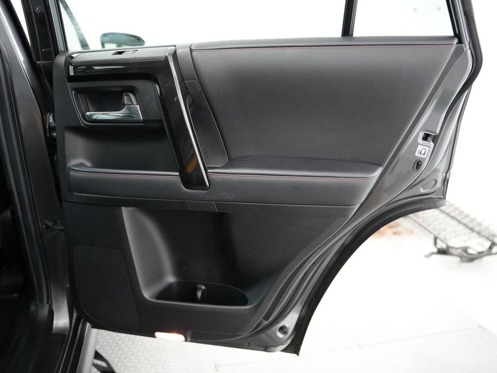 Toyota 4Runner TRD Off Road Premium 4WD (Natl) 2020