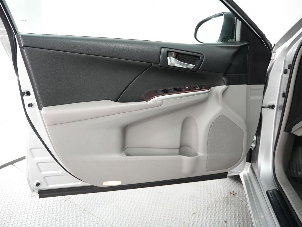 Toyota Camry 2014.5 4dr Sdn I4 Auto SE Sport (Natl) 2014