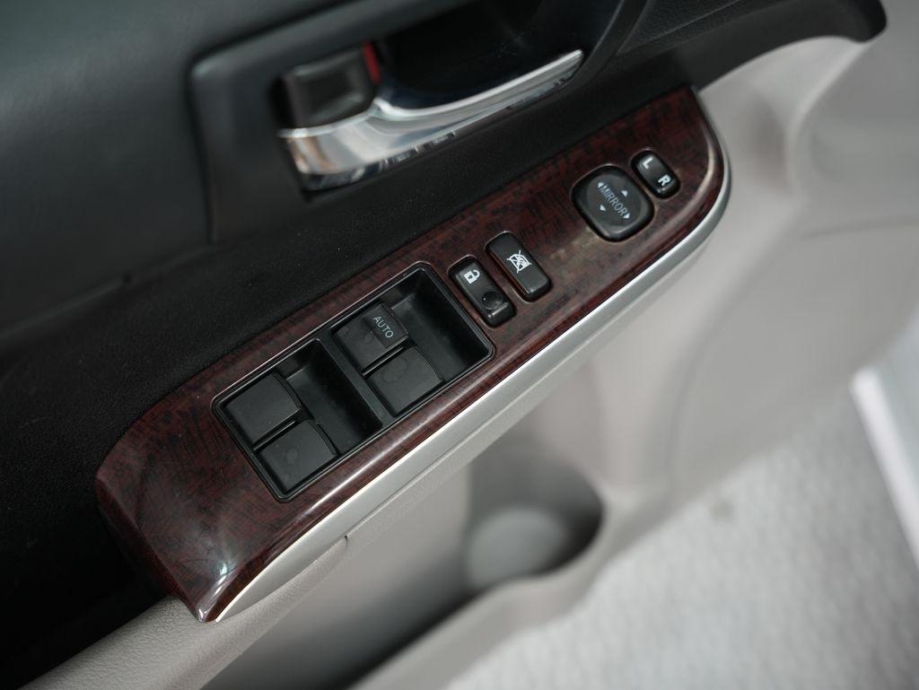 Toyota Camry 2014.5 4dr Sdn I4 Auto SE Sport (Natl) 2014