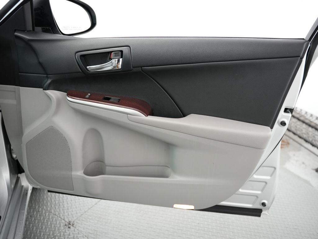 Toyota Camry 2014.5 4dr Sdn I4 Auto SE Sport (Natl) 2014