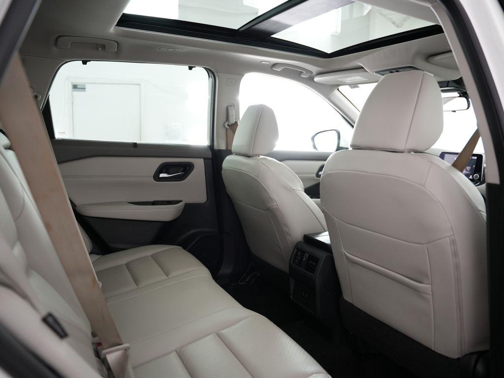 Nissan Rogue AWD SV *Ltd Avail* 2023