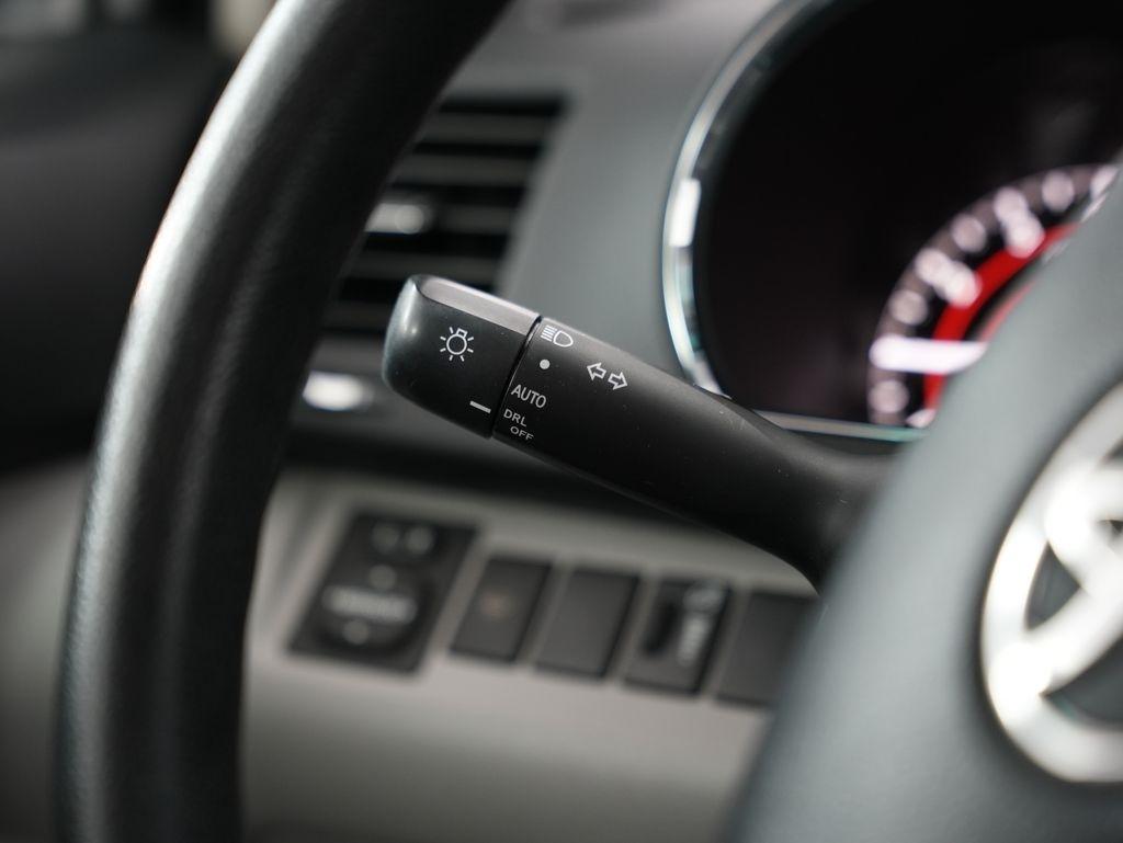 Toyota Highlander FWD 4dr Base (Natl) 2008