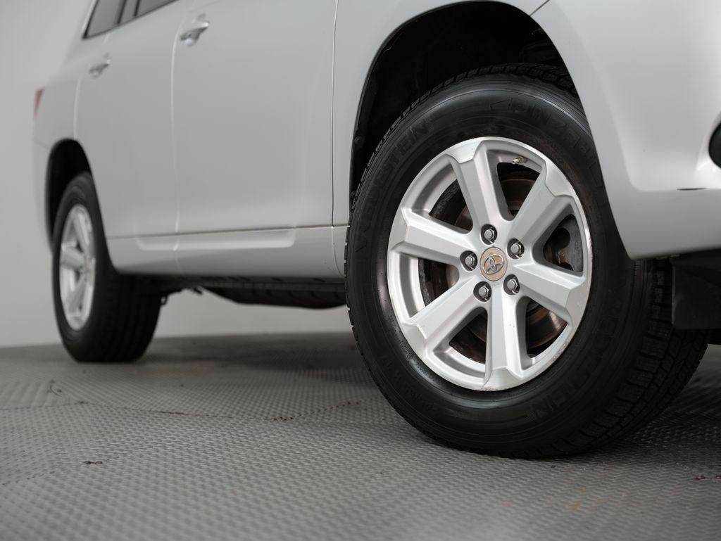 Toyota Highlander FWD 4dr Base (Natl) 2008