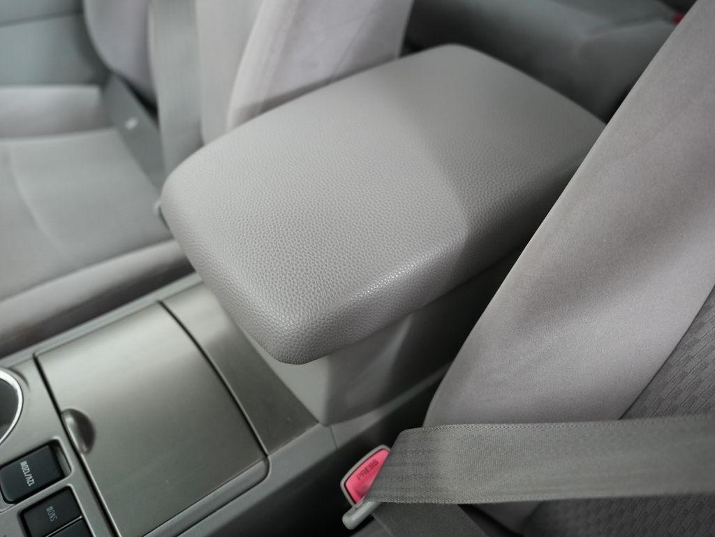 Toyota Highlander FWD 4dr Base (Natl) 2008