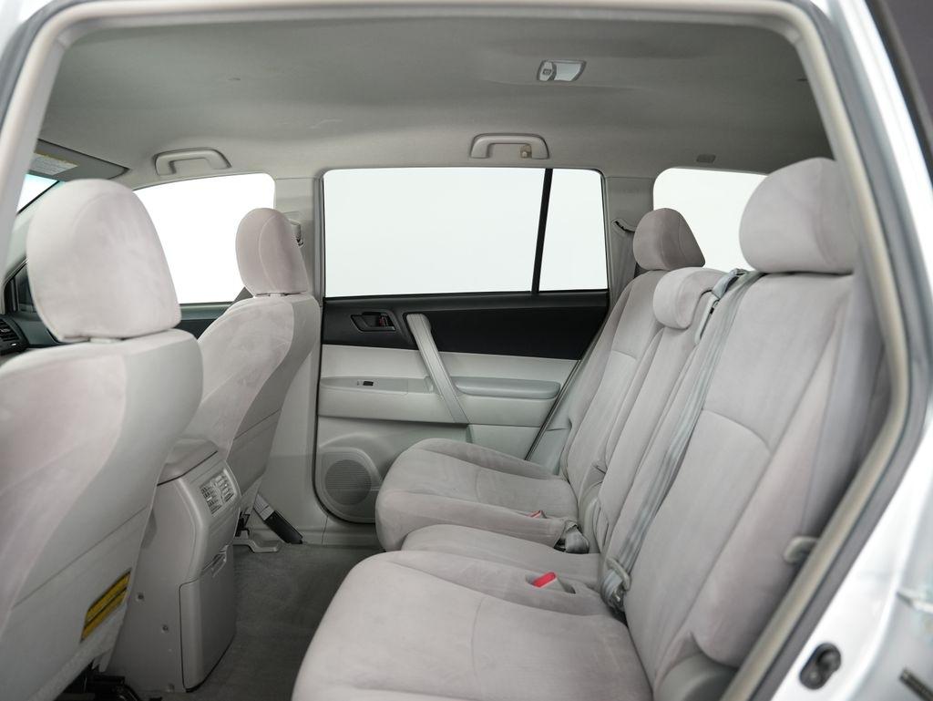 Toyota Highlander FWD 4dr Base (Natl) 2008