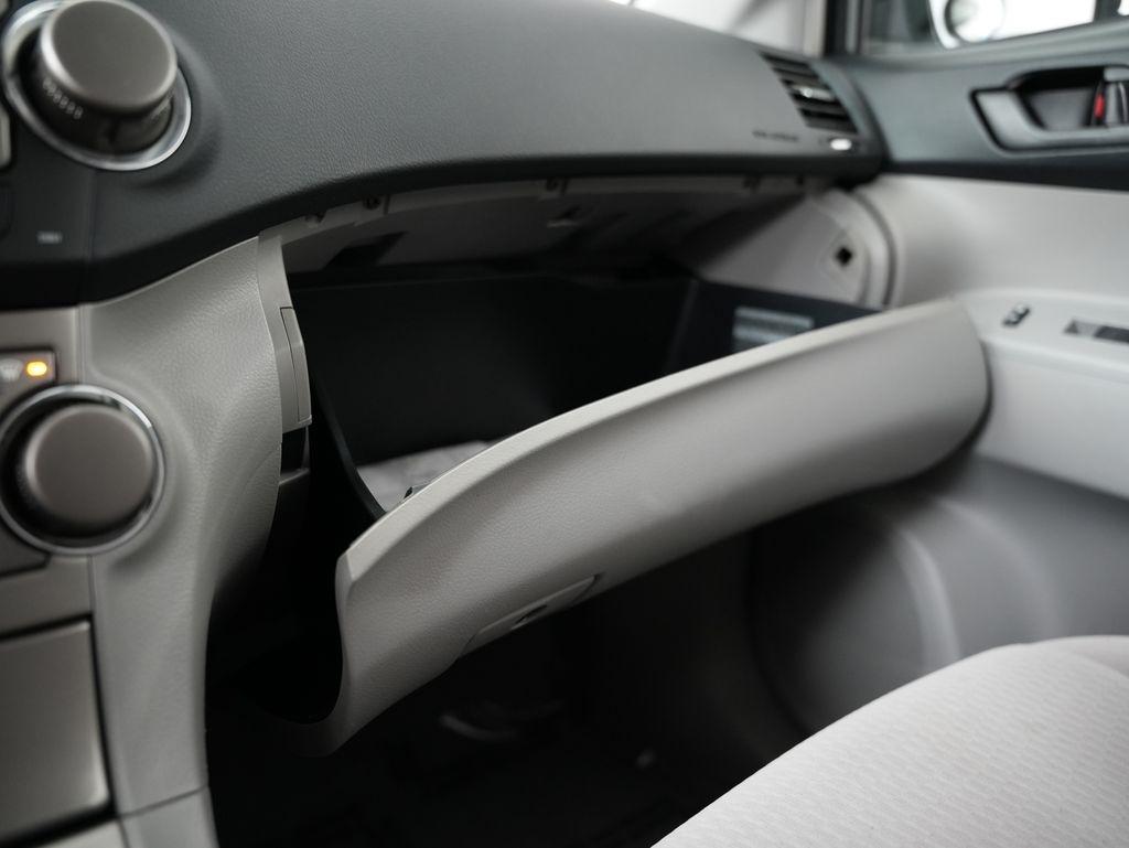 Toyota Highlander FWD 4dr Base (Natl) 2008