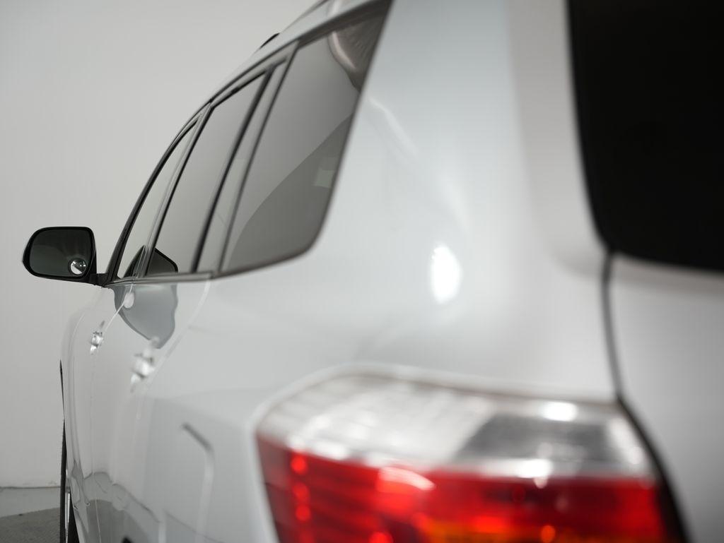 Toyota Highlander FWD 4dr Base (Natl) 2008