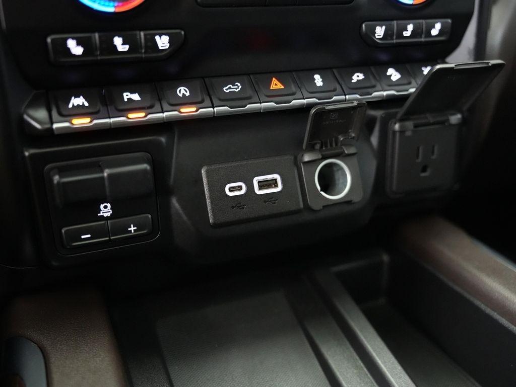 GMC Sierra 1500 4WD Crew Cab 147" Denali 2019