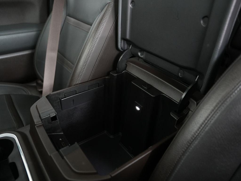 GMC Sierra 1500 4WD Crew Cab 147" Denali 2019