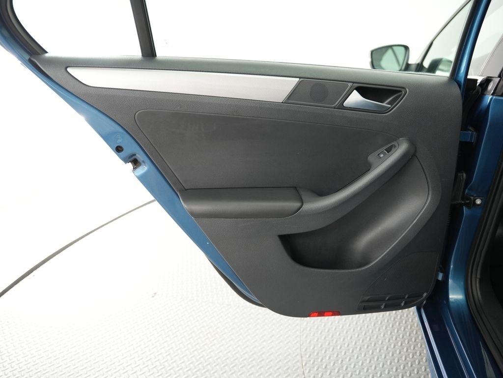 Volkswagen Jetta Sedan 4dr Auto 1.4T SE 2016