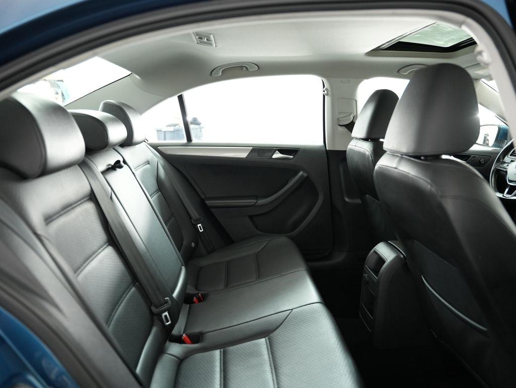 Volkswagen Jetta Sedan 4dr Auto 1.4T SE 2016