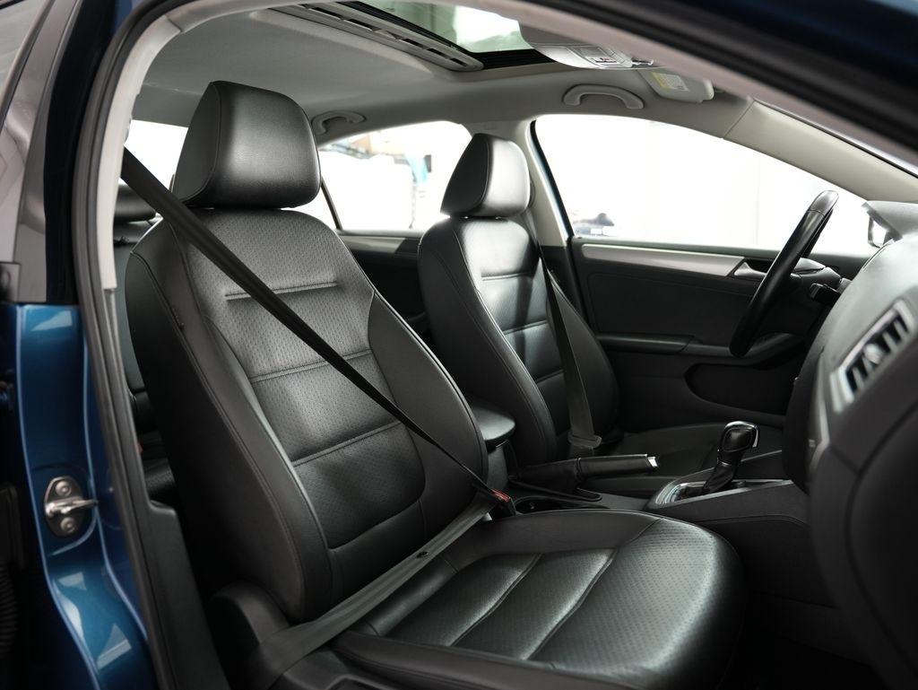 Volkswagen Jetta Sedan 4dr Auto 1.4T SE 2016