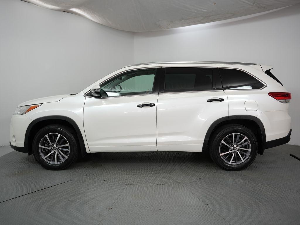 Toyota Highlander XLE V6 AWD (Natl) 2018