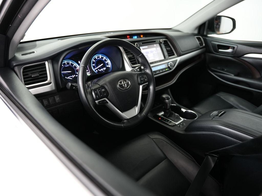 Toyota Highlander XLE V6 AWD (Natl) 2018