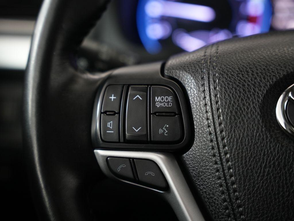 Toyota Highlander XLE V6 AWD (Natl) 2018