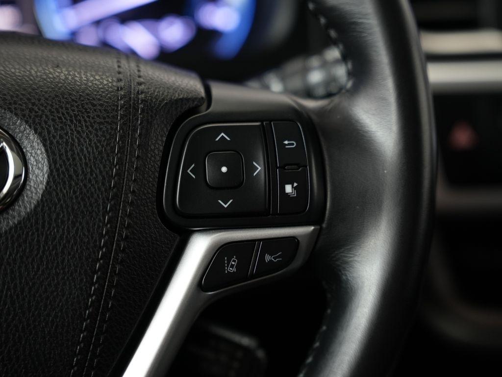 Toyota Highlander XLE V6 AWD (Natl) 2018