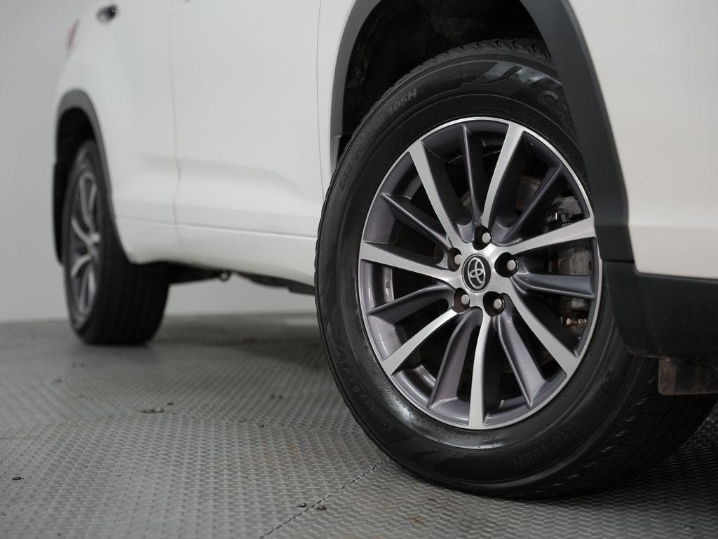 Toyota Highlander XLE V6 AWD (Natl) 2018