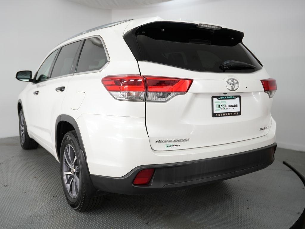 Toyota Highlander XLE V6 AWD (Natl) 2018