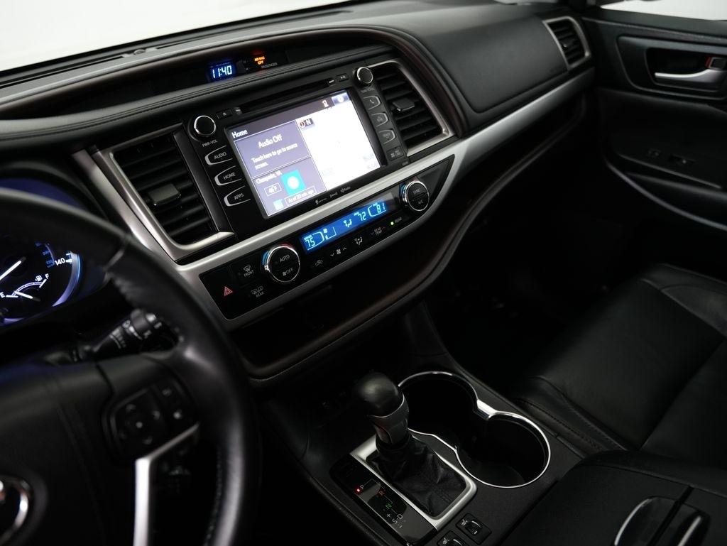 Toyota Highlander XLE V6 AWD (Natl) 2018