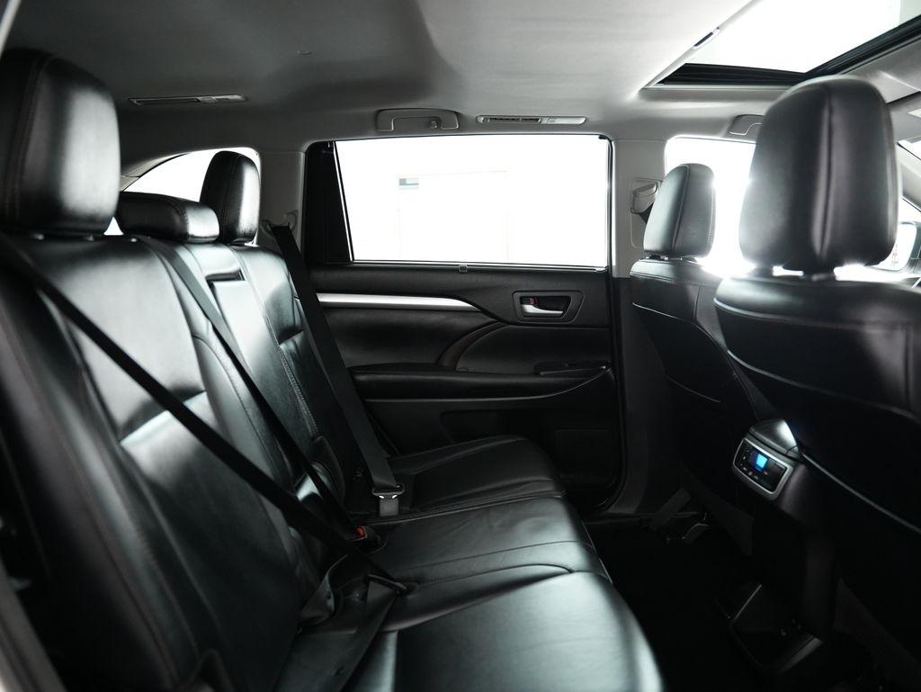 Toyota Highlander XLE V6 AWD (Natl) 2018