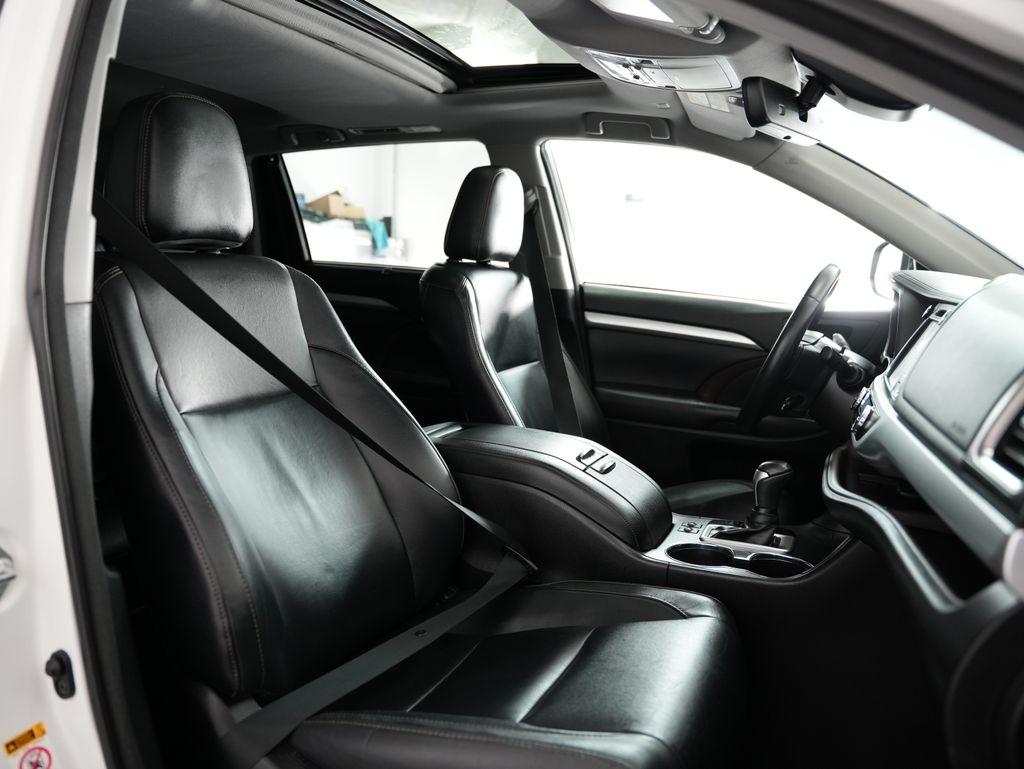 Toyota Highlander XLE V6 AWD (Natl) 2018