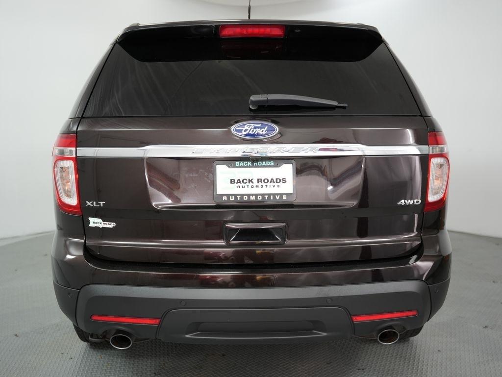 Ford Explorer 4WD 4dr XLT 2013