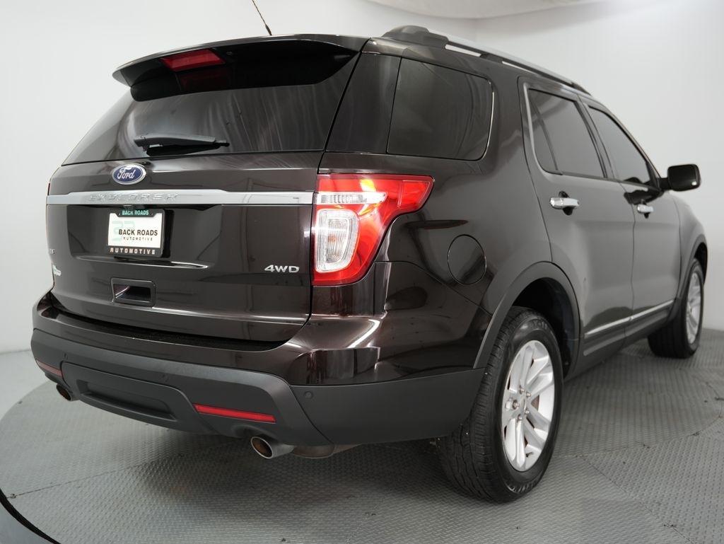 Ford Explorer 4WD 4dr XLT 2013