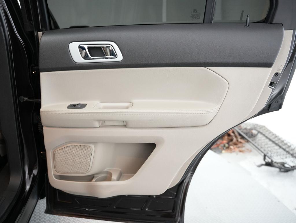 Ford Explorer 4WD 4dr XLT 2013