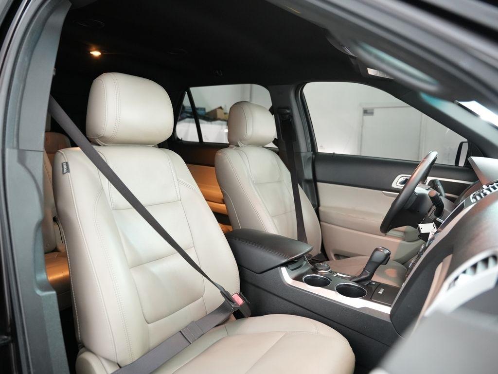 Ford Explorer 4WD 4dr XLT 2013